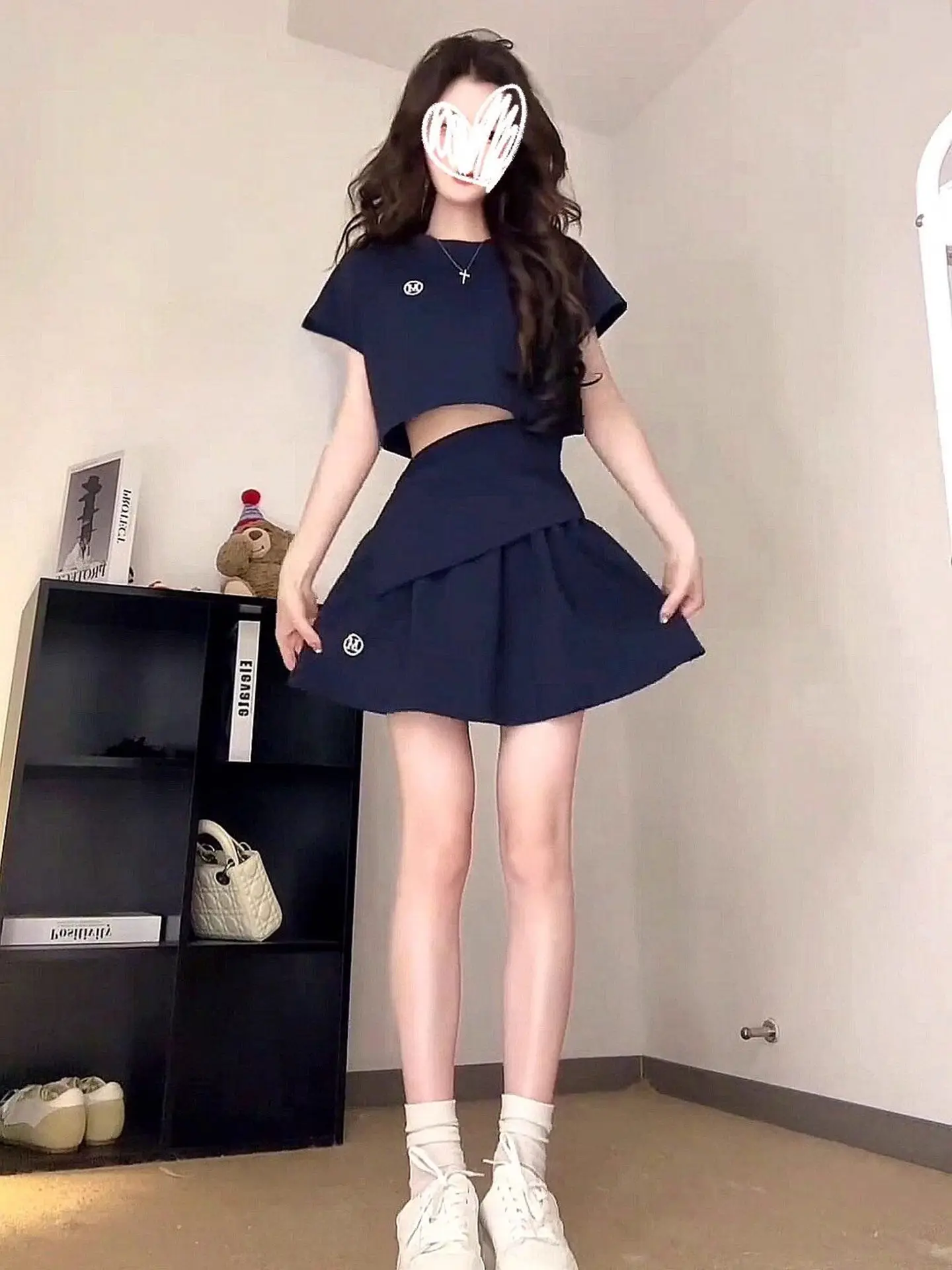Casual Sports Suit for Women in Summer Slimming Short Sleeved T-shirt Irregular A-line Pants Skirt Two-piece Set
Casual Sports Suit for Women in Summer Slimming Short Sleeved T-shirt Irregular A-line Pants Skirt Two-piece Set