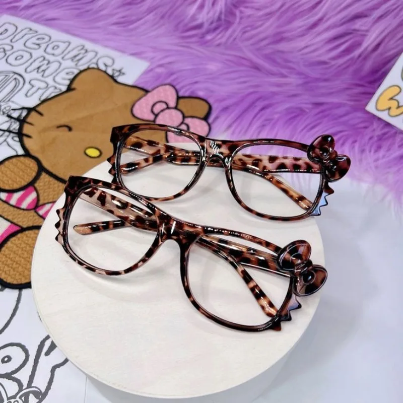 Kawaii Sanrio Hellokitty Leopard Print Glasses Anime Cartoon Y2k Cute Glasses Large Frame Ins Retro Plain Glasses Frame Gifts
Kawaii Sanrio Hellokitty Leopard Print Glasses Anime Cartoon Y2k Cute Glasses Large Frame Ins Retro Plain Glasses Frame Gifts