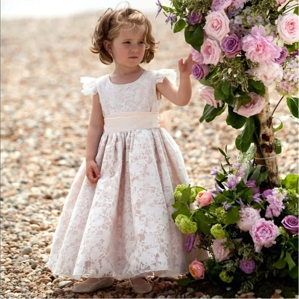 2025 Customized Elegant Flower Girl Wedding Dress Lace Applique Bow Princess Ankle Length Birthday Party First Communion Gown
2025 Customized Elegant Flower Girl Wedding Dress Lace Applique Bow Princess Ankle Length Birthday Party First Communion Gown