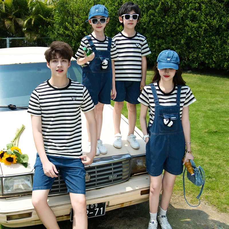 Family Matching Brother Sister Outfits Mom and Daughter Son Tops Jumpsuit Jeans Sets Dad and Children T Shirt Denim Shorts Suit
Family Matching Brother Sister Outfits Mom and Daughter Son Tops Jumpsuit Jeans Sets Dad and Children T Shirt Denim Shorts Suit