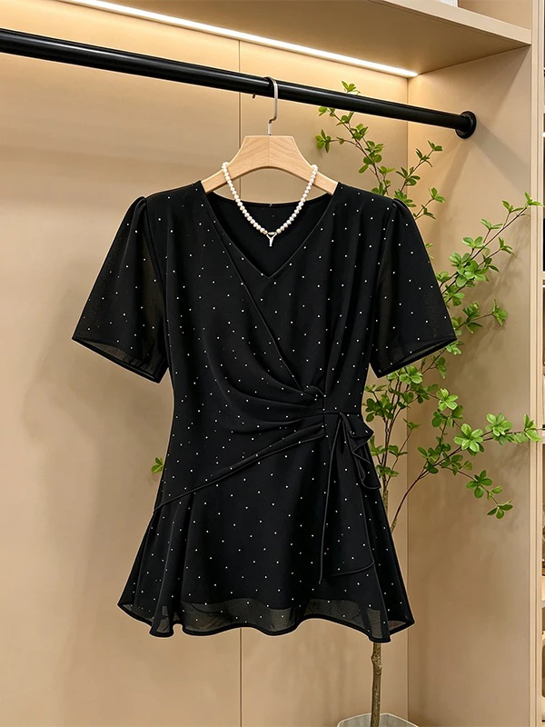 plus Size Women's Summer 2026 New Style V-Neck Polka Dot Oversized Loose Slimming Top Casual Fashion Chiffon Blouse
plus Size Women's Summer 2026 New Style V-Neck Polka Dot Oversized Loose Slimming Top Casual Fashion Chiffon Blouse