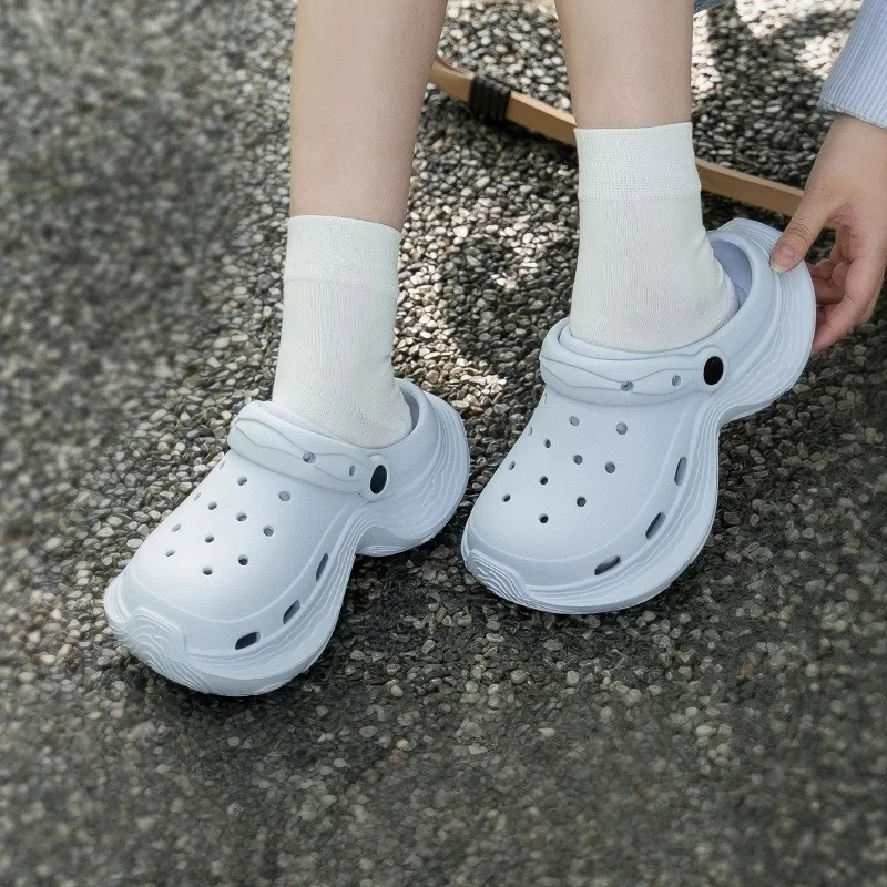 EVA Women Garden Hole Shoes Summer Sandals Flat Non-slip Slippers Fashion Comfortable Unisex Indoor Outdoor Sandals
EVA Women Garden Hole Shoes Summer Sandals Flat Non-slip Slippers Fashion Comfortable Unisex Indoor Outdoor Sandals