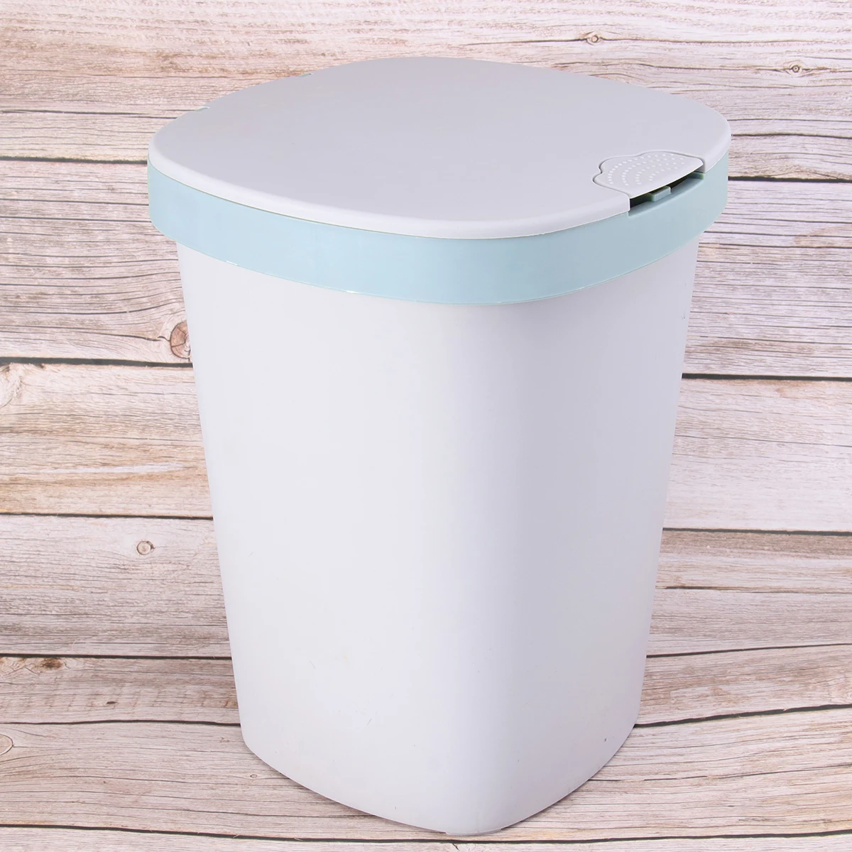1pc Flip Trash Can Large Kitchen Garbage Bin Big Decorative with Lid Small Desk Mini Plastic Waste Container Push Button Pedal
1pc Flip Trash Can Large Kitchen Garbage Bin Big Decorative with Lid Small Desk Mini Plastic Waste Container Push Button Pedal