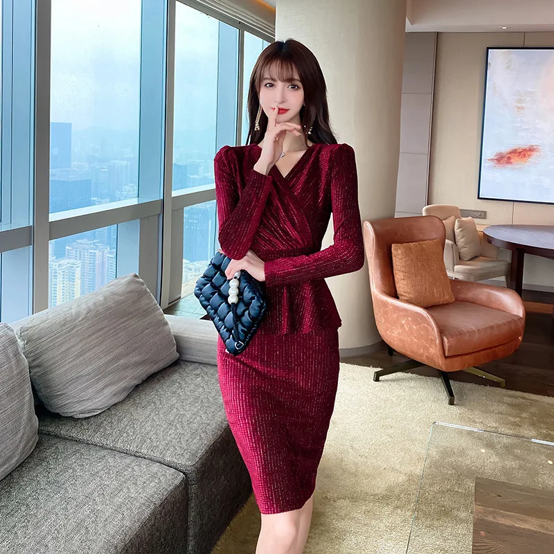 New Arrival Female Bright Silk Bandage Dress 2022 Autumn Winter New Elegant Women V-Neck High Waist Slim Flounce Bodycon Dress
New Arrival Female Bright Silk Bandage Dress 2022 Autumn Winter New Elegant Women V-Neck High Waist Slim Flounce Bodycon Dress