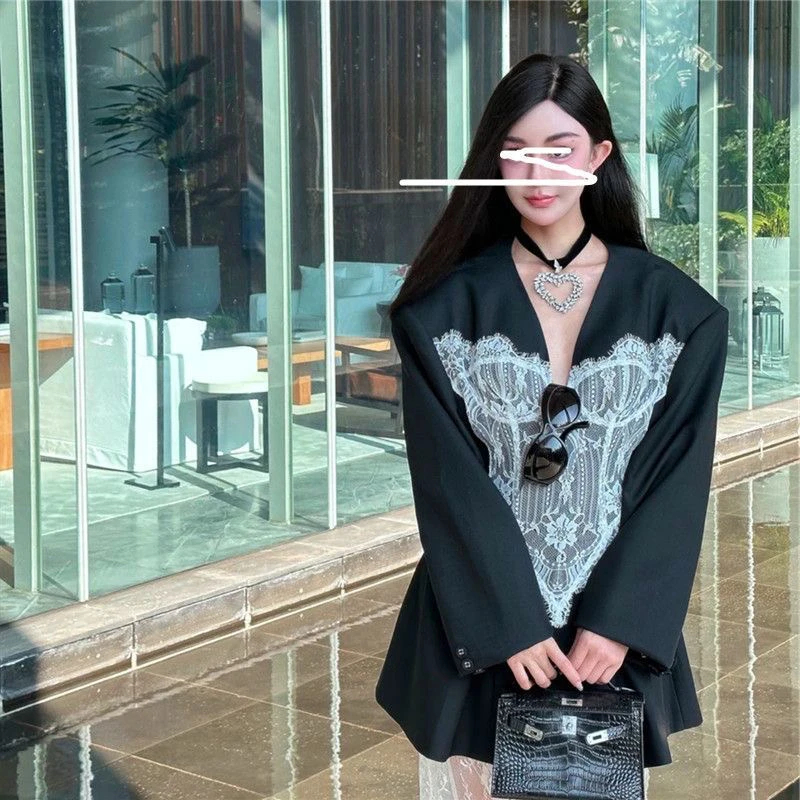 Slimming Suit Jacket And Asymmetrical Skirt Two-Piece Set for Women Spring 2025 Fashion Elegant Waist-Cinching Design
Slimming Suit Jacket And Asymmetrical Skirt Two-Piece Set for Women Spring 2025 Fashion Elegant Waist-Cinching Design