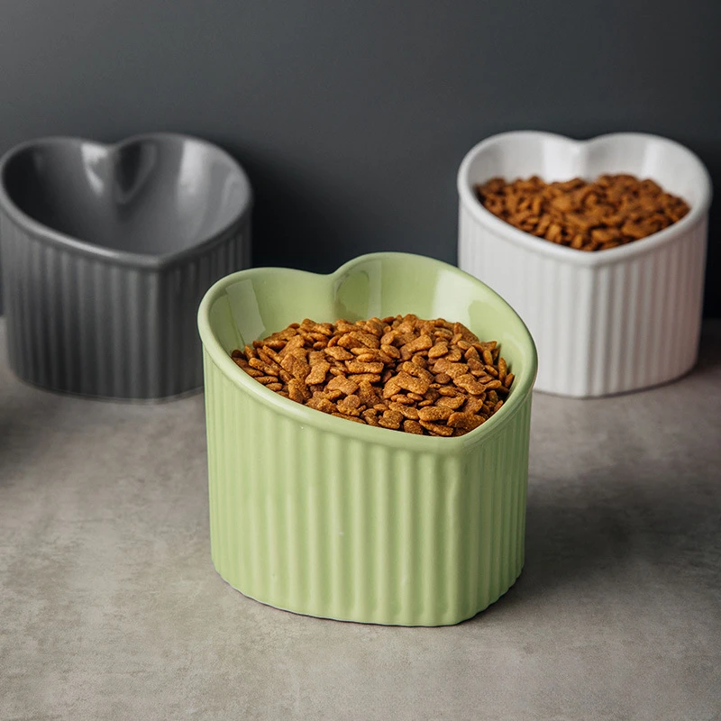 Elevated Cat Food Dish for Neck Protection, Cute Pet Feeding Bowl dogs universalSlanted Ceramic Cat Bowl with Stand - Anti-Tip
Elevated Cat Food Dish for Neck Protection, Cute Pet Feeding Bowl dogs universalSlanted Ceramic Cat Bowl with Stand - Anti-Tip