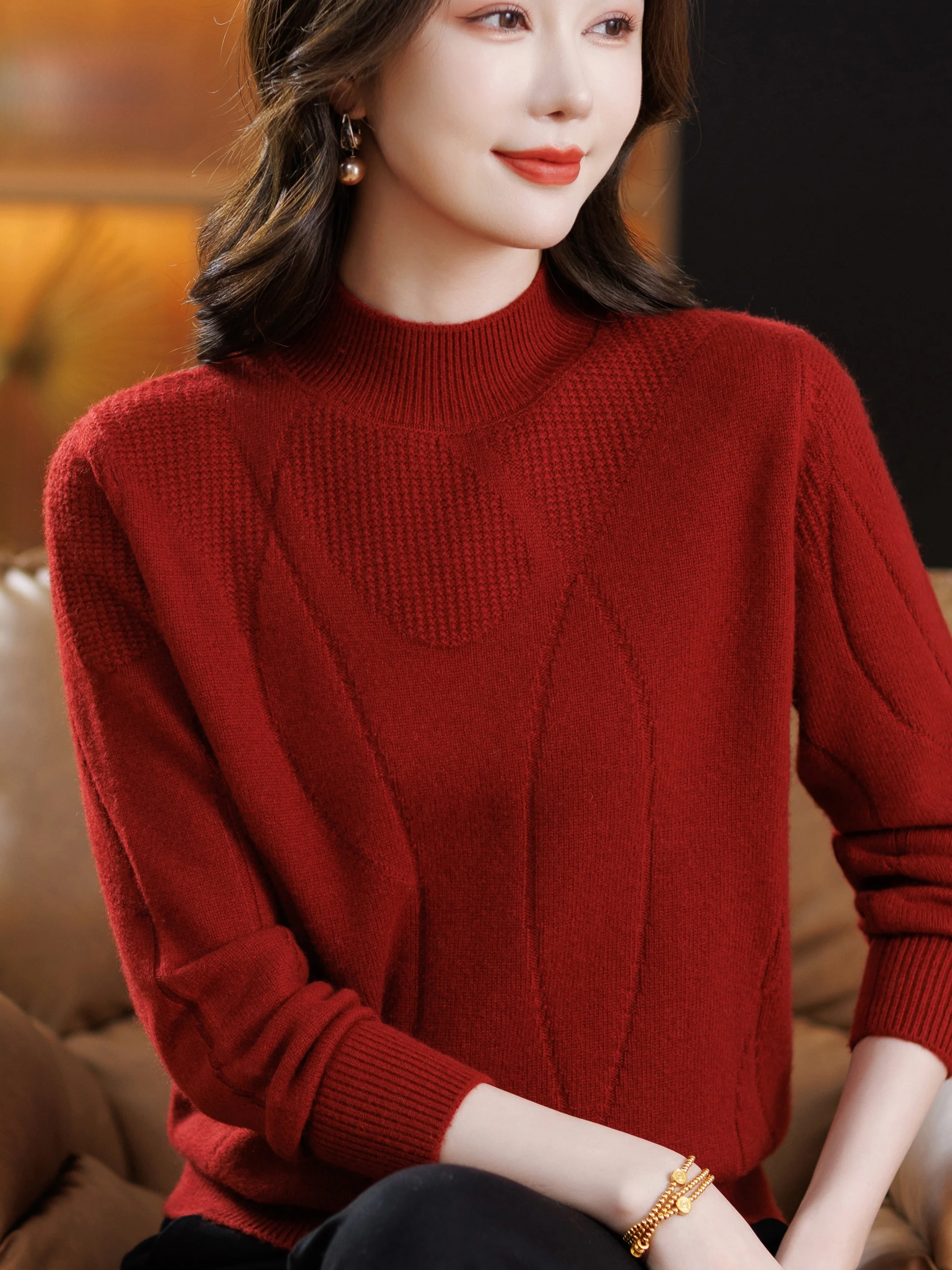 Новый женский шерстяной вязаный свитер с высоким воротником, свободный, стройнящий, осенне-зимний, базовый слой, топ для ношения под одеждой
Новый женский шерстяной вязаный свитер с высоким воротником, свободный, стройнящий, осенне-зимний, базовый слой, топ для ношения под одеждой