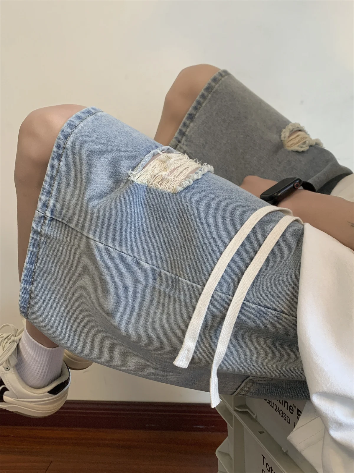 Summer Thin Five-Point Men's Jeans orts Casual Loose Waist Vintage Straight Leg Jeans orts Breathable Comfortable Lightwe...
Summer Thin Five-Point Men's Jeans orts Casual Loose Waist Vintage Straight Leg Jeans orts Breathable Comfortable Lightwe...