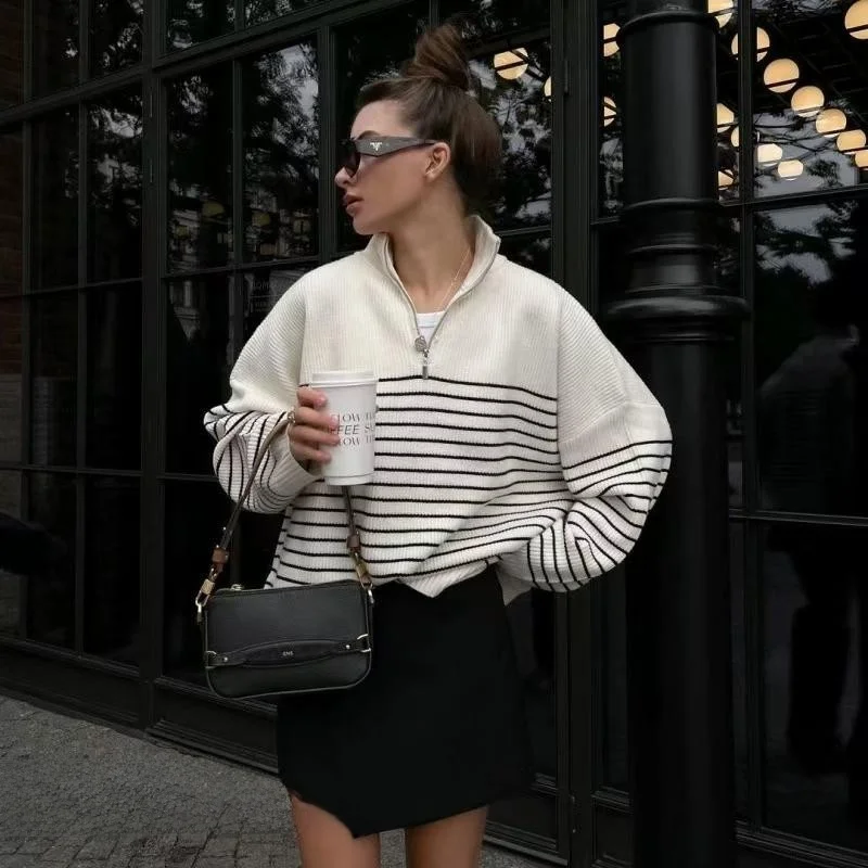 Half Zipper Knitted Sweater Striped Turn-down Collar Loose Fit Long Sleeve Autumn Winter Women's Fashion Commute Style Knitwear
Half Zipper Knitted Sweater Striped Turn-down Collar Loose Fit Long Sleeve Autumn Winter Women's Fashion Commute Style Knitwear