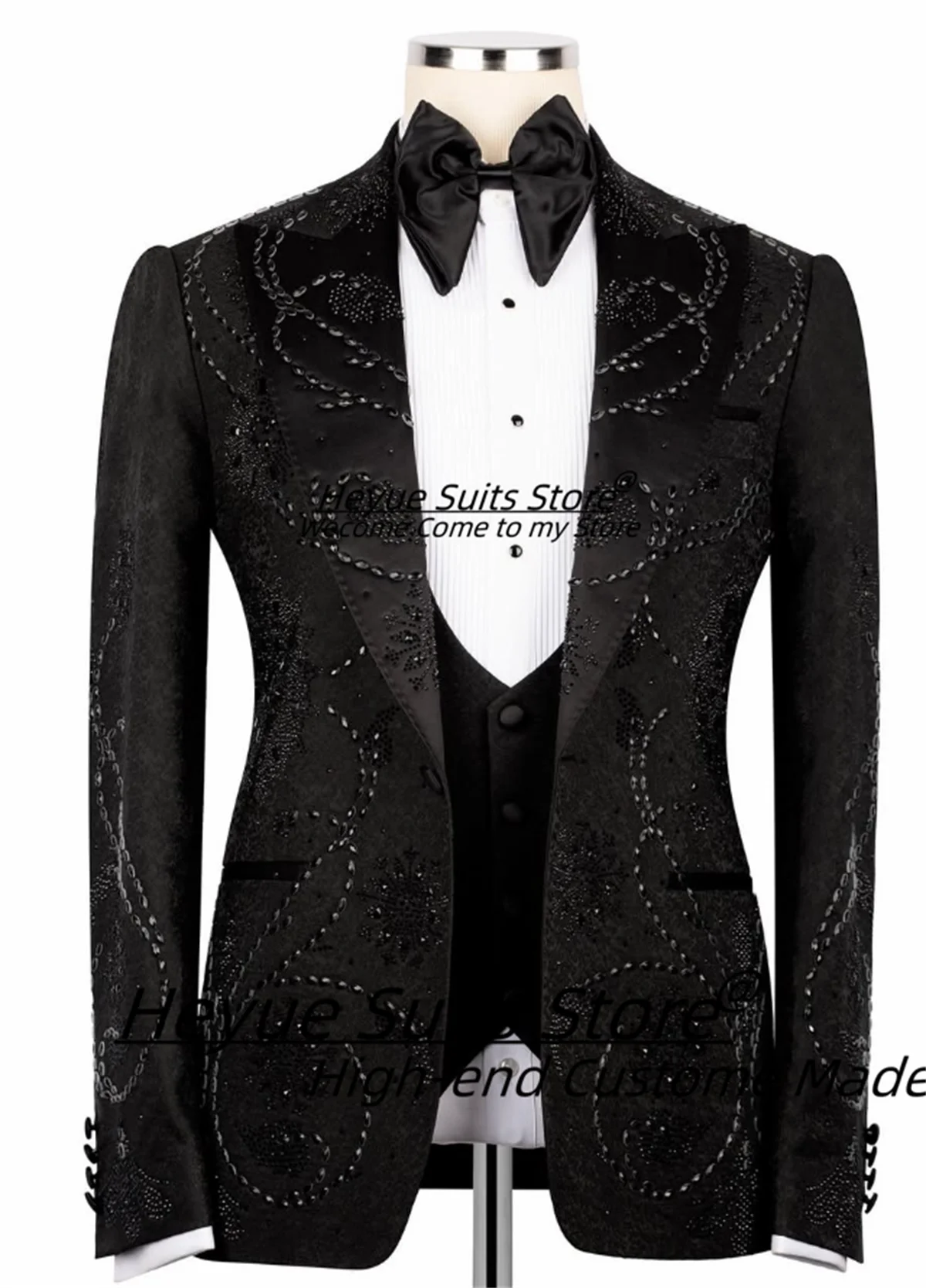 Luxuly Black Male Prom Blazers Customized Shiny Beads Slim Fit Groom Wedding Tuxedos Formal 3 Pieces Sets Business Costume Homme
Luxuly Black Male Prom Blazers Customized Shiny Beads Slim Fit Groom Wedding Tuxedos Formal 3 Pieces Sets Business Costume Homme
