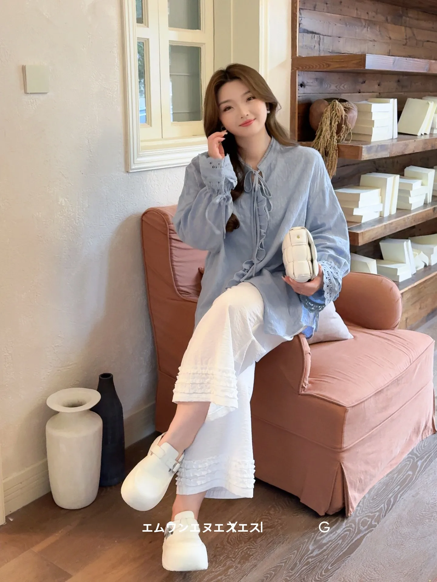 Miss Ying Large Size Women's Cotton Lace Bell Sleeve Shirt Wooden Dream Sea Spring Fashion Retro Style V Neck Single Button
Miss Ying Large Size Women's Cotton Lace Bell Sleeve Shirt Wooden Dream Sea Spring Fashion Retro Style V Neck Single Button
