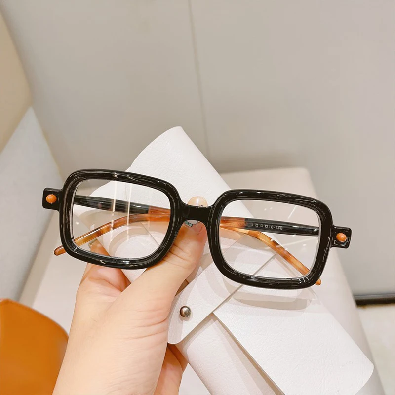 Retro Women Punk Sunglasses New Fashion Design Square Frame Eyewear Men Luxury Sun Glass Outdoor UV400 Goggles Popular Eyeglass
Retro Women Punk Sunglasses New Fashion Design Square Frame Eyewear Men Luxury Sun Glass Outdoor UV400 Goggles Popular Eyeglass