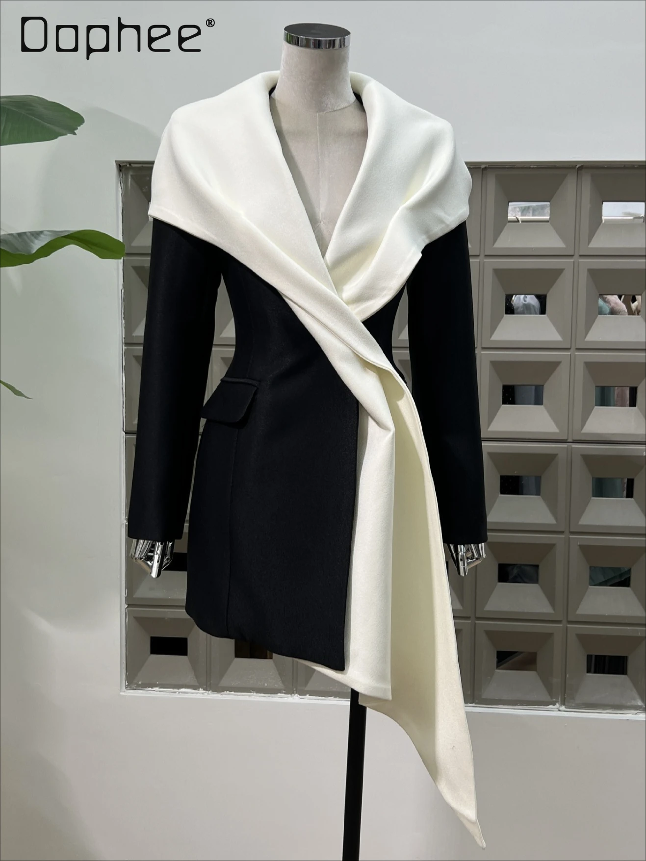 High Sense Fashion Personality Hooded V-neck Blazer Autumn New Korea Sweet Cool Splicing Color Slim Fit Mid-length Coat Women
High Sense Fashion Personality Hooded V-neck Blazer Autumn New Korea Sweet Cool Splicing Color Slim Fit Mid-length Coat Women