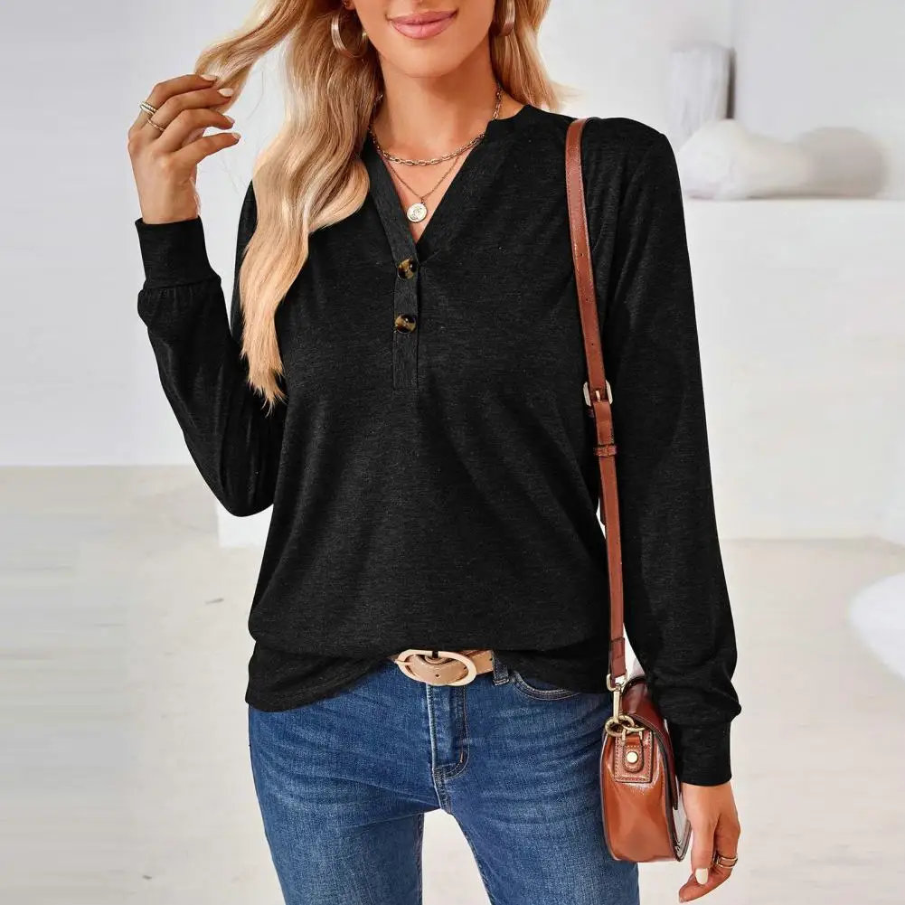 Женский пуловер с V-образным вырезом, длинным рукавом и пуговицами
Женский пуловер с V-образным вырезом, длинным рукавом и пуговицами