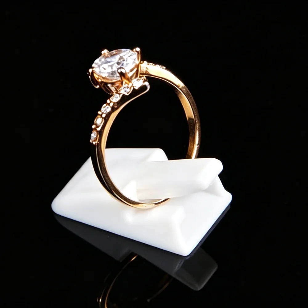 Plastic Jewelry Holder Compact Ring Display Stand Single Ring Display Artistic Jewelry Storage Holder For Street Vending Stall
Plastic Jewelry Holder Compact Ring Display Stand Single Ring Display Artistic Jewelry Storage Holder For Street Vending Stall
