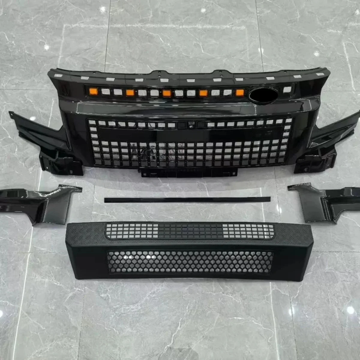 Car Front Bumper grille for JETOUR Traveler T2 modified Mask Radiator Grill
Car Front Bumper grille for JETOUR Traveler T2 modified Mask Radiator Grill
