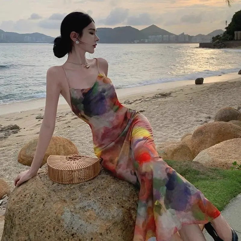 French temperament oil painting suspender dress summer new retro beautiful seaside vacation beach dress medium and long
French temperament oil painting suspender dress summer new retro beautiful seaside vacation beach dress medium and long