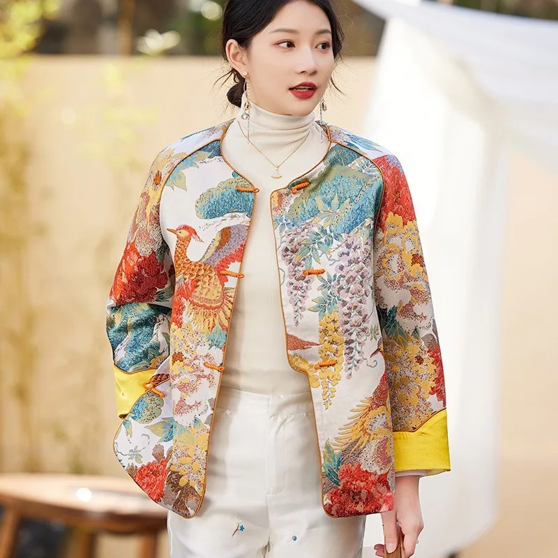 Новинка 2024 года, женская куртка на весну и осень, удобная мягкая жаккардовая куртка с вышивкой, свободная женская винтажная верхняя одежда с круглым вырезом и пряжкой 
Новинка 2024 года, женская куртка на весну и осень, удобная мягкая жаккардовая куртка с вышивкой, свободная женская винтажная верхняя одежда с круглым вырезом и пряжкой