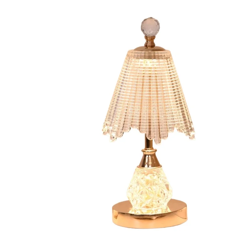 Light luxury retro desk lamp new modern high-end glass crystal master bedroom atmosphere lamp
Light luxury retro desk lamp new modern high-end glass crystal master bedroom atmosphere lamp