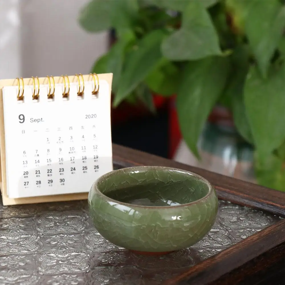 Breathable Ice-Crack Glaze Ceramic Flowerpots Thickened Cute Succulent Flowerpot Mini Perforated Plants Planter Flower Plant
Breathable Ice-Crack Glaze Ceramic Flowerpots Thickened Cute Succulent Flowerpot Mini Perforated Plants Planter Flower Plant