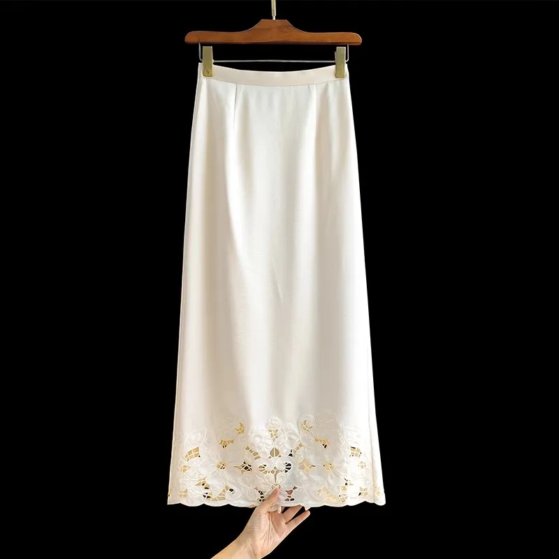 Retro Style Embroidered High Waist Split Skirt Women's New Summer Fashion Slimming Half Body Skirt City Walk Polyester Fiber
Retro Style Embroidered High Waist Split Skirt Women's New Summer Fashion Slimming Half Body Skirt City Walk Polyester Fiber