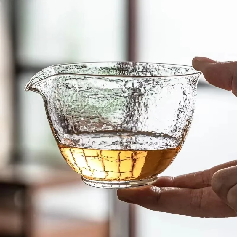 Moon Glass Transparent Tea Dispenser Hammer Pattern Tea Sea Single Chahai Glass Chinese Tea Utensils
Moon Glass Transparent Tea Dispenser Hammer Pattern Tea Sea Single Chahai Glass Chinese Tea Utensils