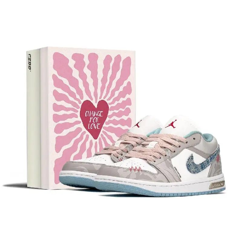 【Customize】Air Jordan 1 Vintage Basketball Shoes Women's Low-top Beige/blue/white Sneakers shoes DC0774-164
【Customize】Air Jordan 1 Vintage Basketball Shoes Women's Low-top Beige/blue/white Sneakers shoes DC0774-164