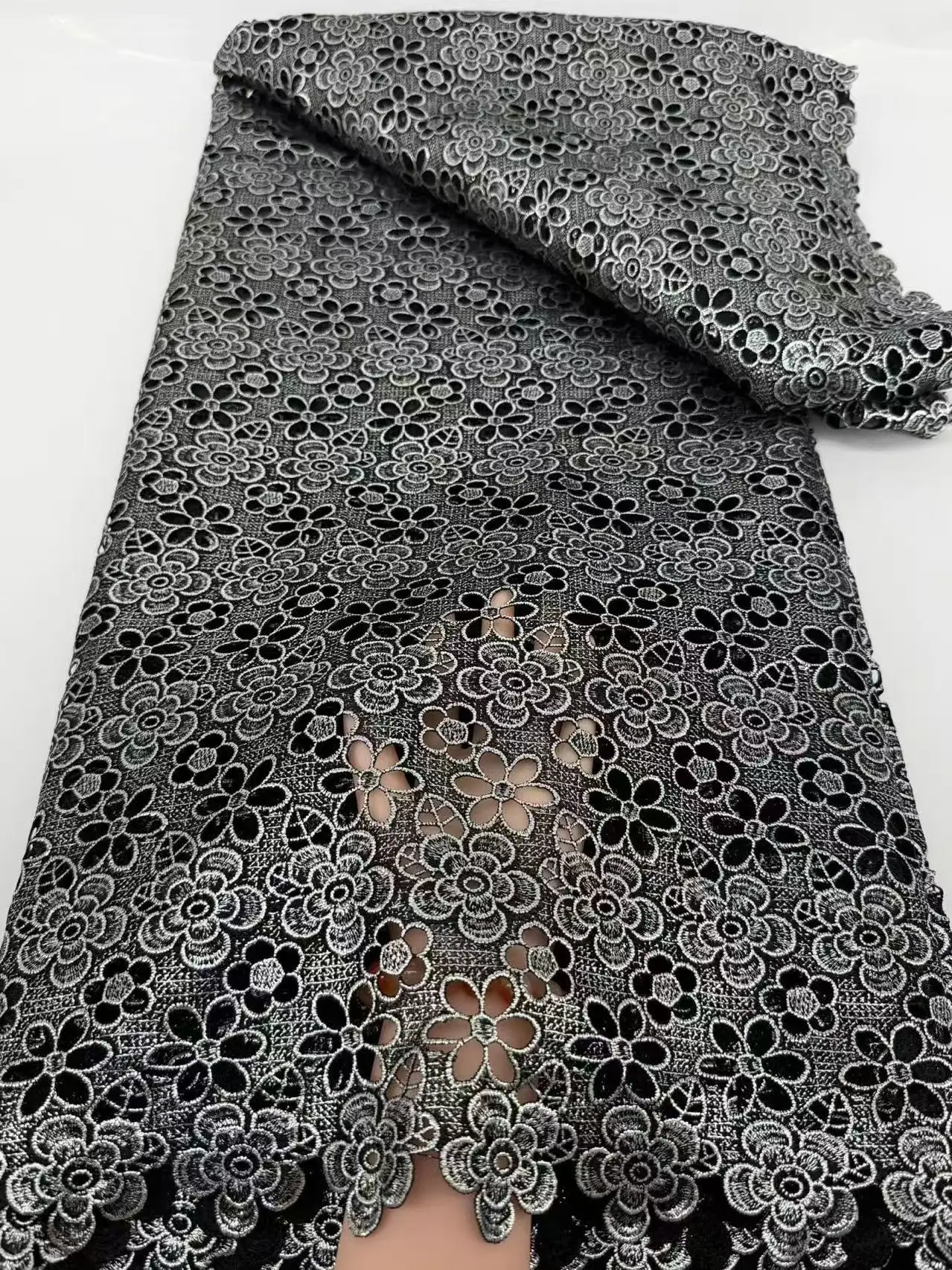 Luxury Nigerian Guipure Cord Lace Fabric African Embroidery High Quality for Women's Party Sewing White Material 2026
Luxury Nigerian Guipure Cord Lace Fabric African Embroidery High Quality for Women's Party Sewing White Material 2026