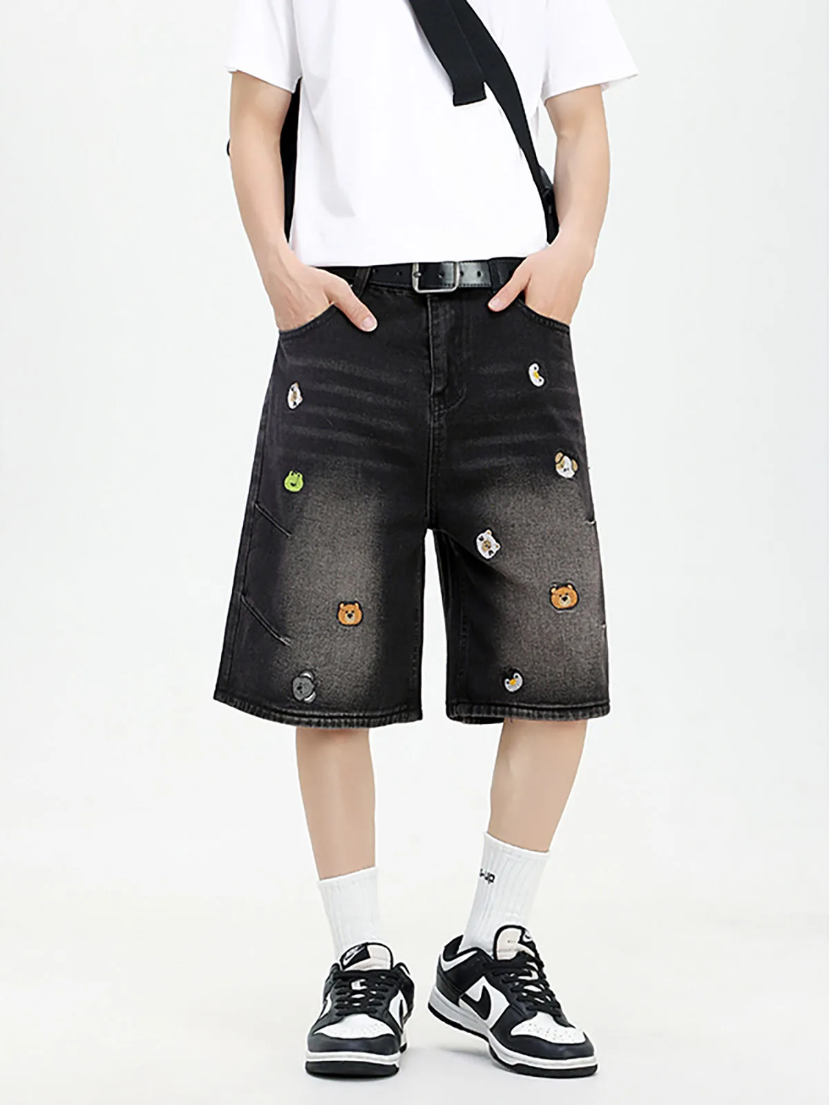 Washed Distressed Embroidered Shorts Men's Summer Loose Fit Five-Piece Wide Leg Mid-Rise Casual Jeans Shorts Straight Cut
Washed Distressed Embroidered Shorts Men's Summer Loose Fit Five-Piece Wide Leg Mid-Rise Casual Jeans Shorts Straight Cut