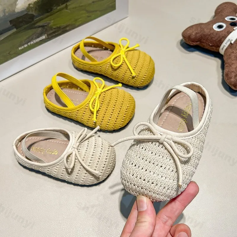 Summer Childrens Sandals Comfortable Anti Slip Girls Flat Sandals 2025 New Breathable Outdoor Beach Shoes Kids Princess Footwear
Summer Childrens Sandals Comfortable Anti Slip Girls Flat Sandals 2025 New Breathable Outdoor Beach Shoes Kids Princess Footwear