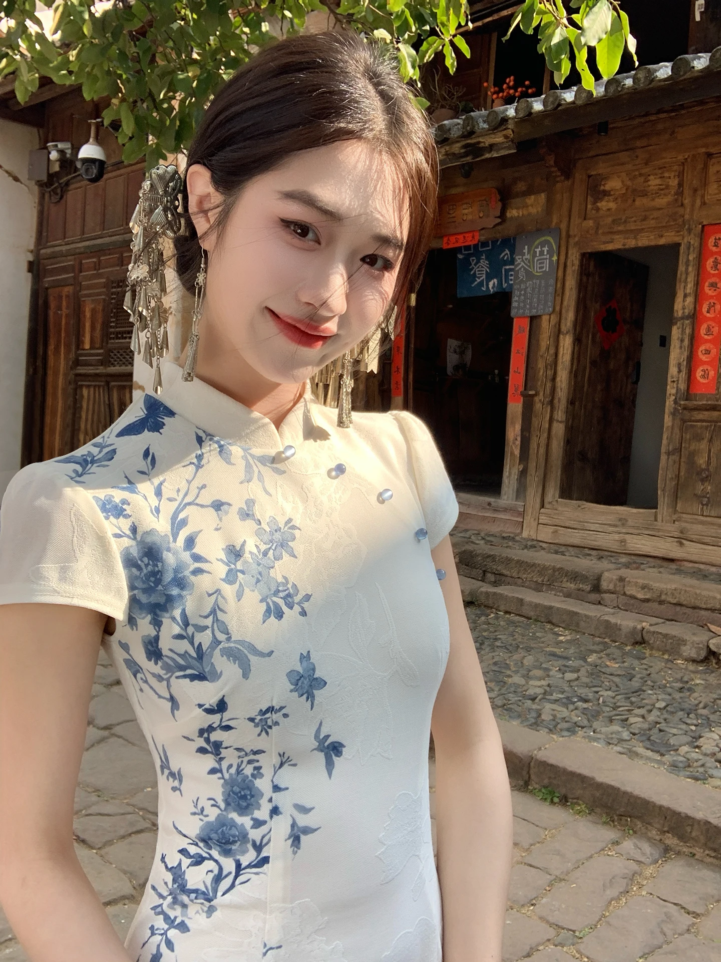 Новое китайское эластичное платье Lingan Zhihe Cloud Robe с принтом для женщин, весна-лето, с вышивкой, приталенное, с коротким рукавом
Новое китайское эластичное платье Lingan Zhihe Cloud Robe с принтом для женщин, весна-лето, с вышивкой, приталенное, с коротким рукавом