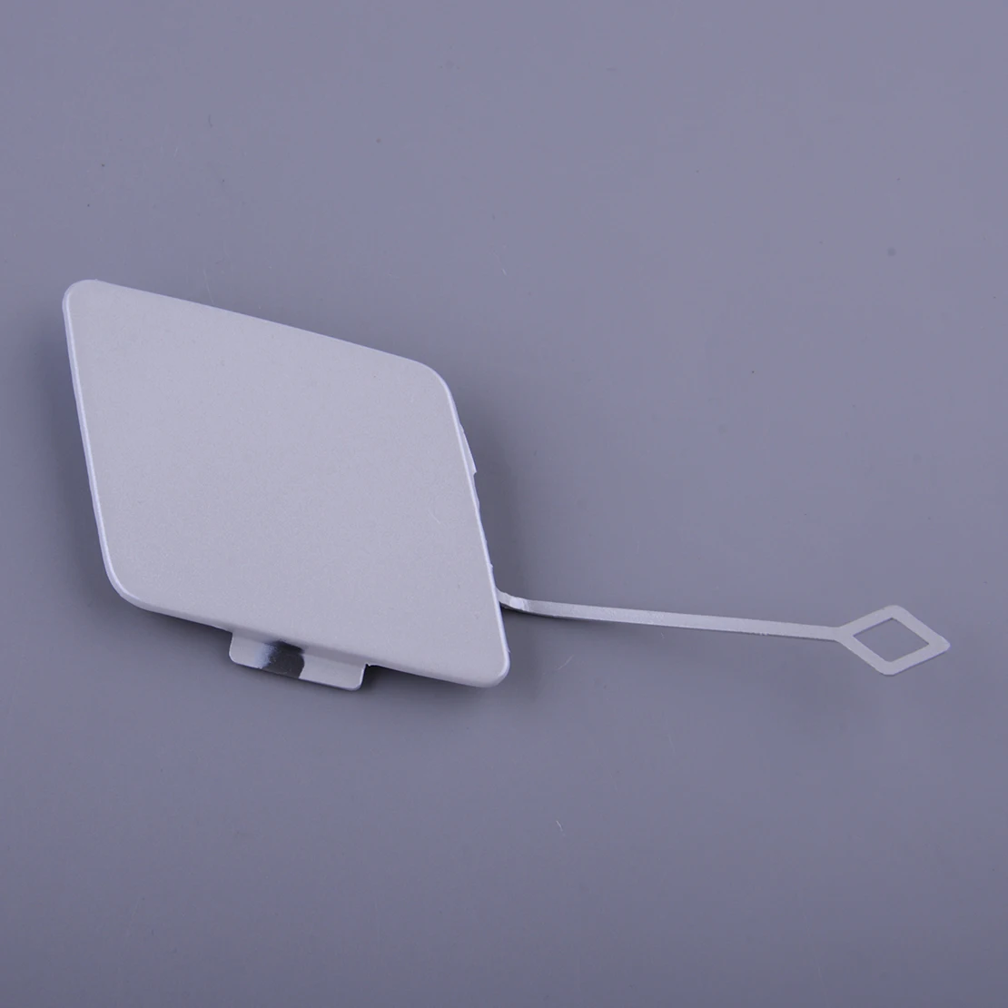 White Plastic Car Front Bumper Tow Hook Eye Cap Cover 51117332682 Fit for BMW 5 F10 F11 528i 535d 535i 550i Sedan 2014 2015 2016
White Plastic Car Front Bumper Tow Hook Eye Cap Cover 51117332682 Fit for BMW 5 F10 F11 528i 535d 535i 550i Sedan 2014 2015 2016