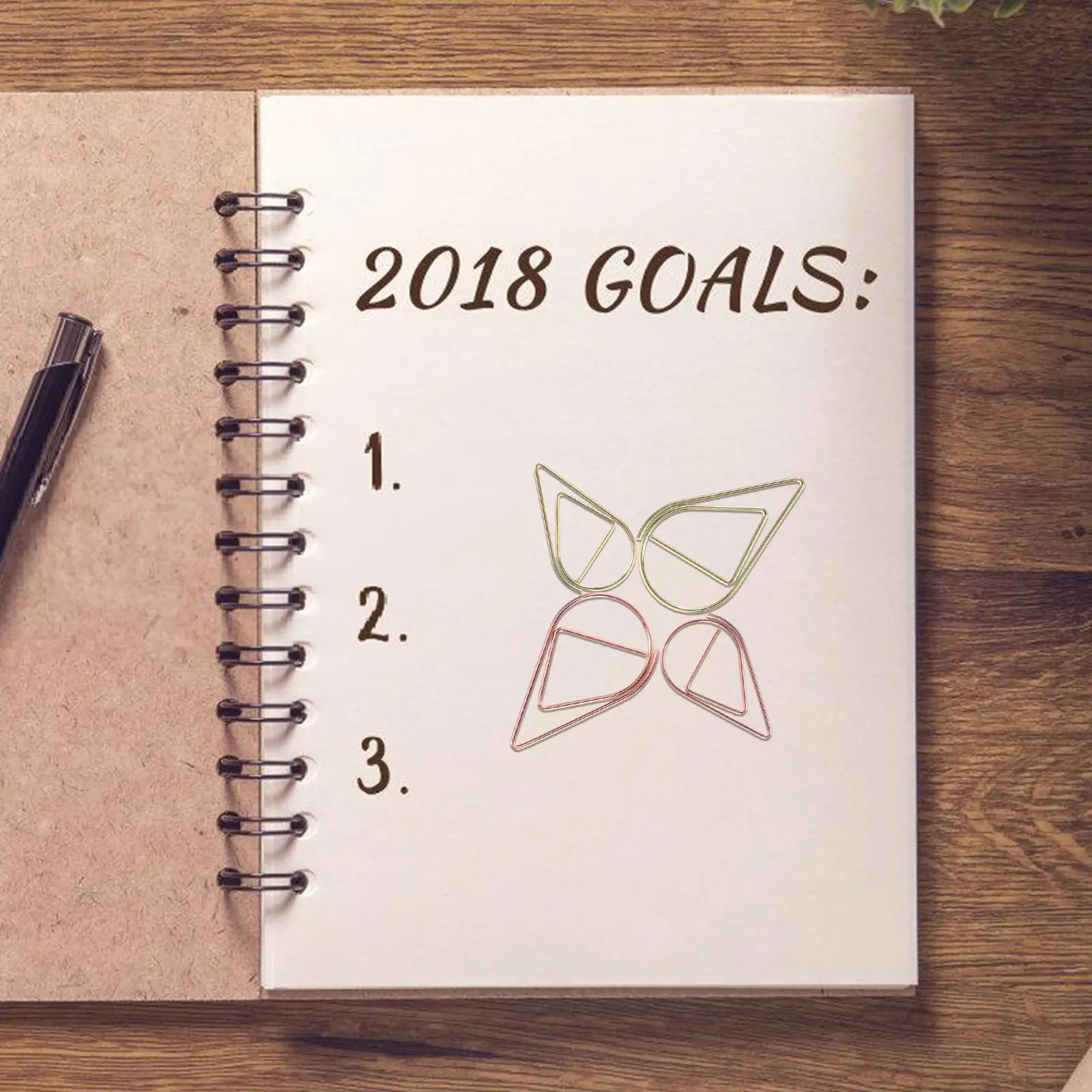 100Pcs Teardrop Paper Clips Metal Drop-Shaped Clips for Organizing Documents Office School Wedding Invitations Decorative
100Pcs Teardrop Paper Clips Metal Drop-Shaped Clips for Organizing Documents Office School Wedding Invitations Decorative