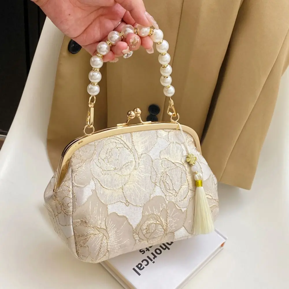 Cheongsam Accessories Embroidery Banquet Bag Wrist Bag Large Capacity Hanfu Handbag Shoulder Bag Pearl Handle Ladies Clutch Bag
Cheongsam Accessories Embroidery Banquet Bag Wrist Bag Large Capacity Hanfu Handbag Shoulder Bag Pearl Handle Ladies Clutch Bag