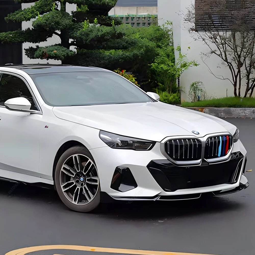4Pcs For BMW G60 G61 520i 520d 530e 550e i5 M60 M-Sport 2023-2025 Car Front Bumper Lip Spoiler Splitter Diffuser Bodykit Tuning
4Pcs For BMW G60 G61 520i 520d 530e 550e i5 M60 M-Sport 2023-2025 Car Front Bumper Lip Spoiler Splitter Diffuser Bodykit Tuning