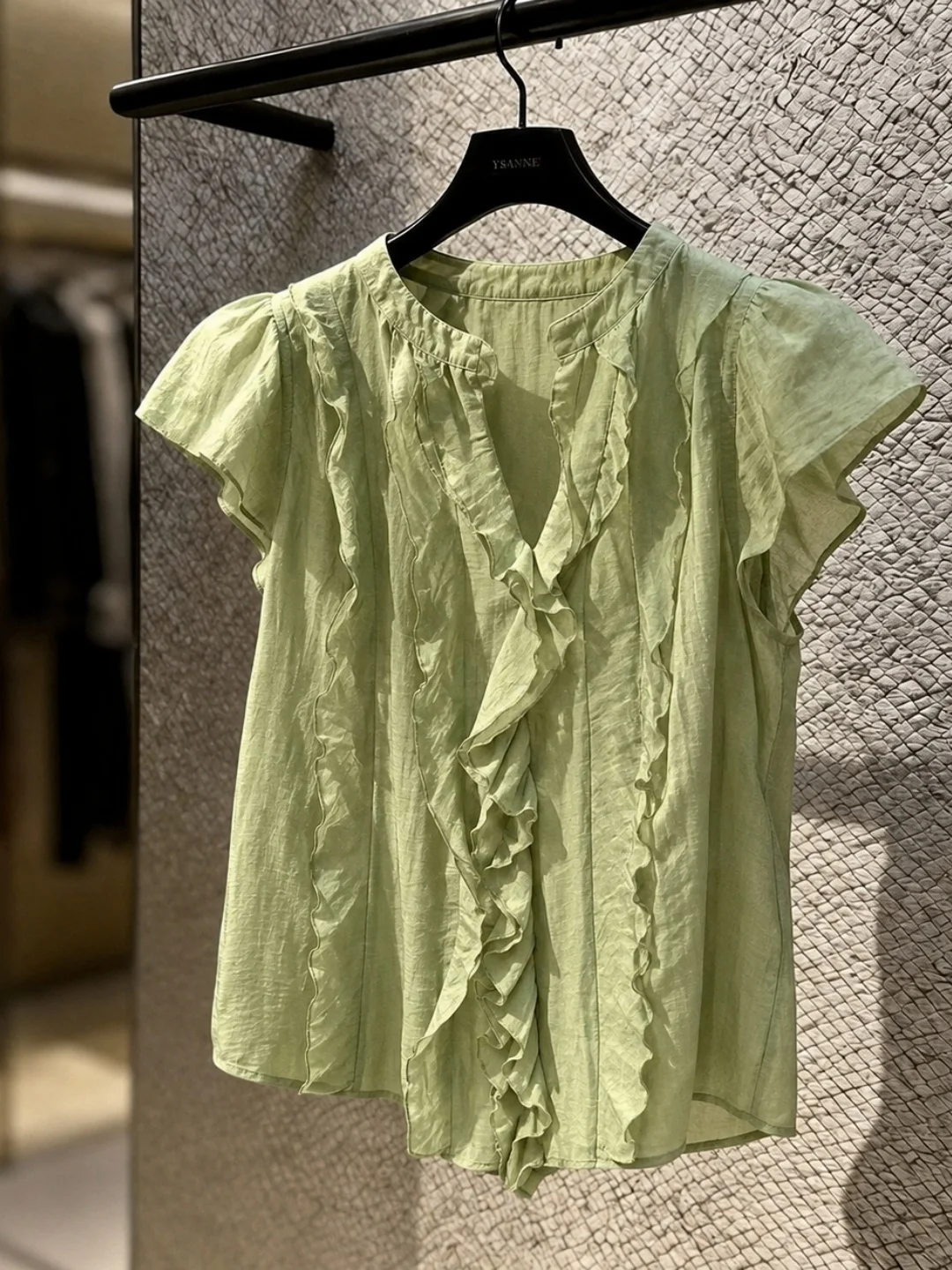 Fashionable Lace Trim Chiffon Shirt Lightweight Elegant Summer Top Stylish Korean Style Straight Cut Silk Blend Blouse
Fashionable Lace Trim Chiffon Shirt Lightweight Elegant Summer Top Stylish Korean Style Straight Cut Silk Blend Blouse