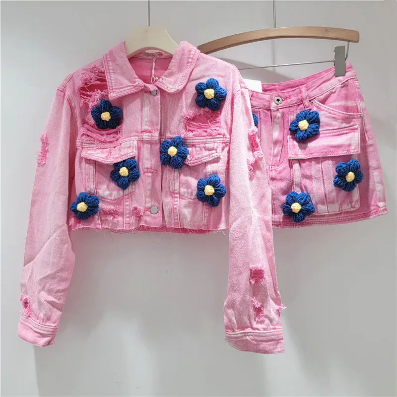 New Fashion Women's Long Sleevesingle Breasted Design Jackets Knitted Flowers Pockets Cargo Pink Short Skirt Two-piece Set
New Fashion Women's Long Sleevesingle Breasted Design Jackets Knitted Flowers Pockets Cargo Pink Short Skirt Two-piece Set