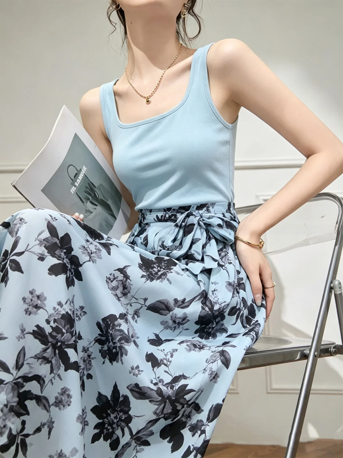 Lulu Women's Summer New Waist-Cinching Slim Print Sleeveless Long Dress Sweet Style High Waist A-line Long Skirt Casual Wear
Lulu Women's Summer New Waist-Cinching Slim Print Sleeveless Long Dress Sweet Style High Waist A-line Long Skirt Casual Wear