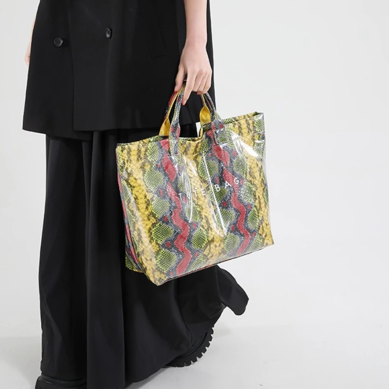 Women's Large Capacity Shoulder Tote Bag Faux Leather Snakeskin Embossed Top Handle Minimalist Spring Daily Work
Women's Large Capacity Shoulder Tote Bag Faux Leather Snakeskin Embossed Top Handle Minimalist Spring Daily Work