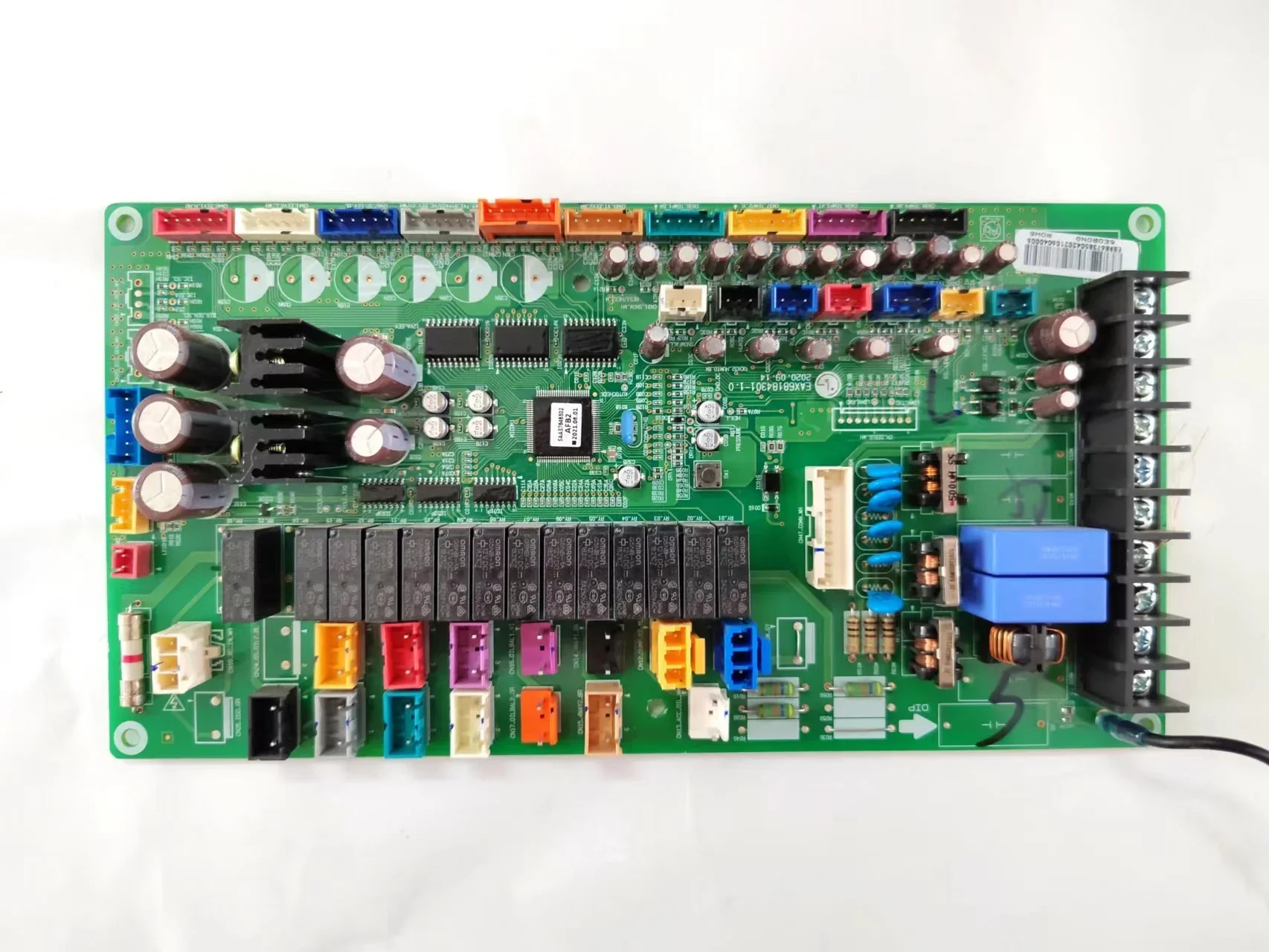 Материнская плата кондиционера EAX68184301-1.0 Разборка
Материнская плата кондиционера EAX68184301-1.0 Разборка