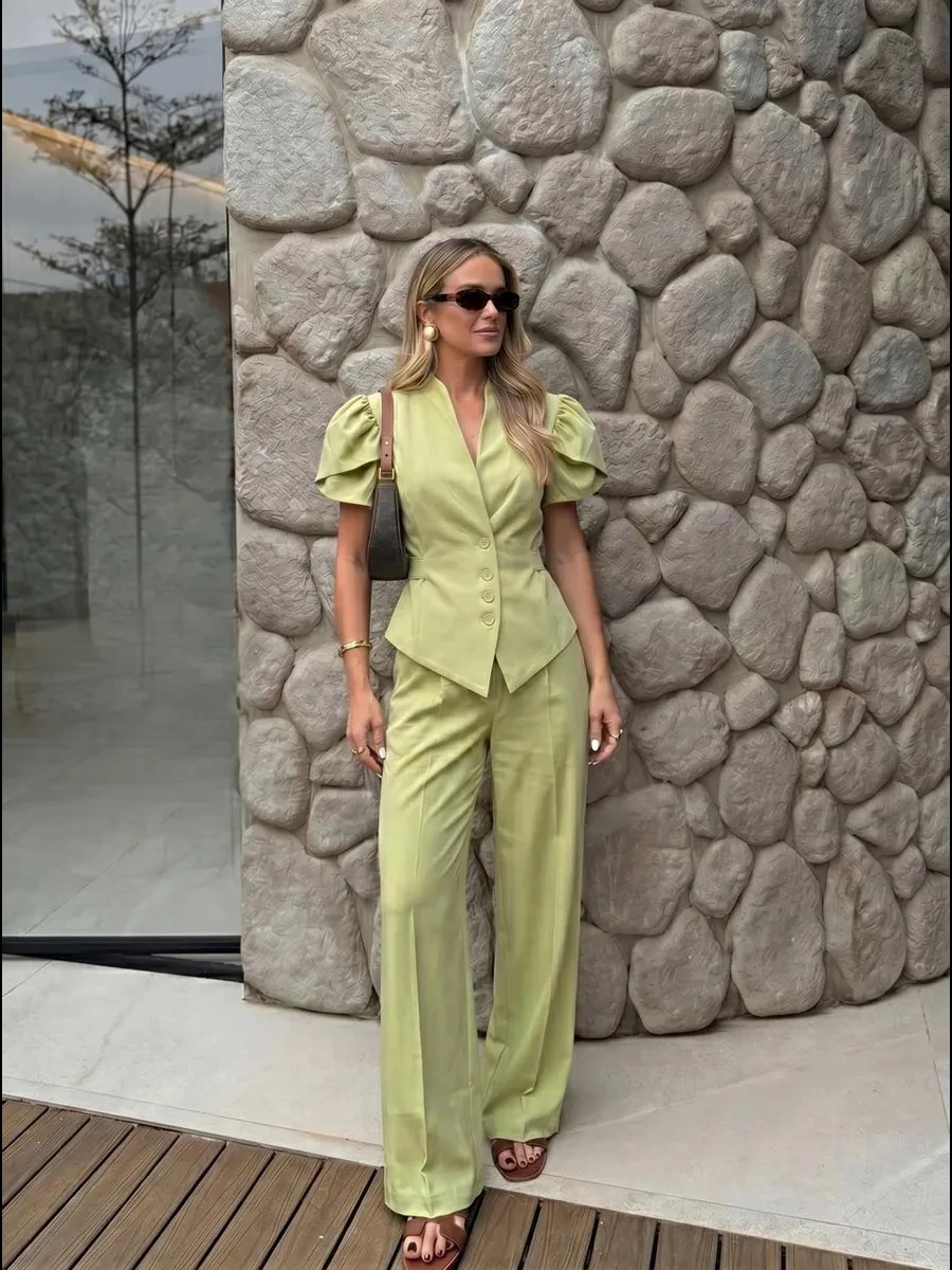2026 Women's Puff Short Sleeve Two Piece Suit, V Neck Single Breasted Fitted Waist Blazer & High Waist Wide Leg Full Length Trou
2026 Women's Puff Short Sleeve Two Piece Suit, V Neck Single Breasted Fitted Waist Blazer & High Waist Wide Leg Full Length Trou
