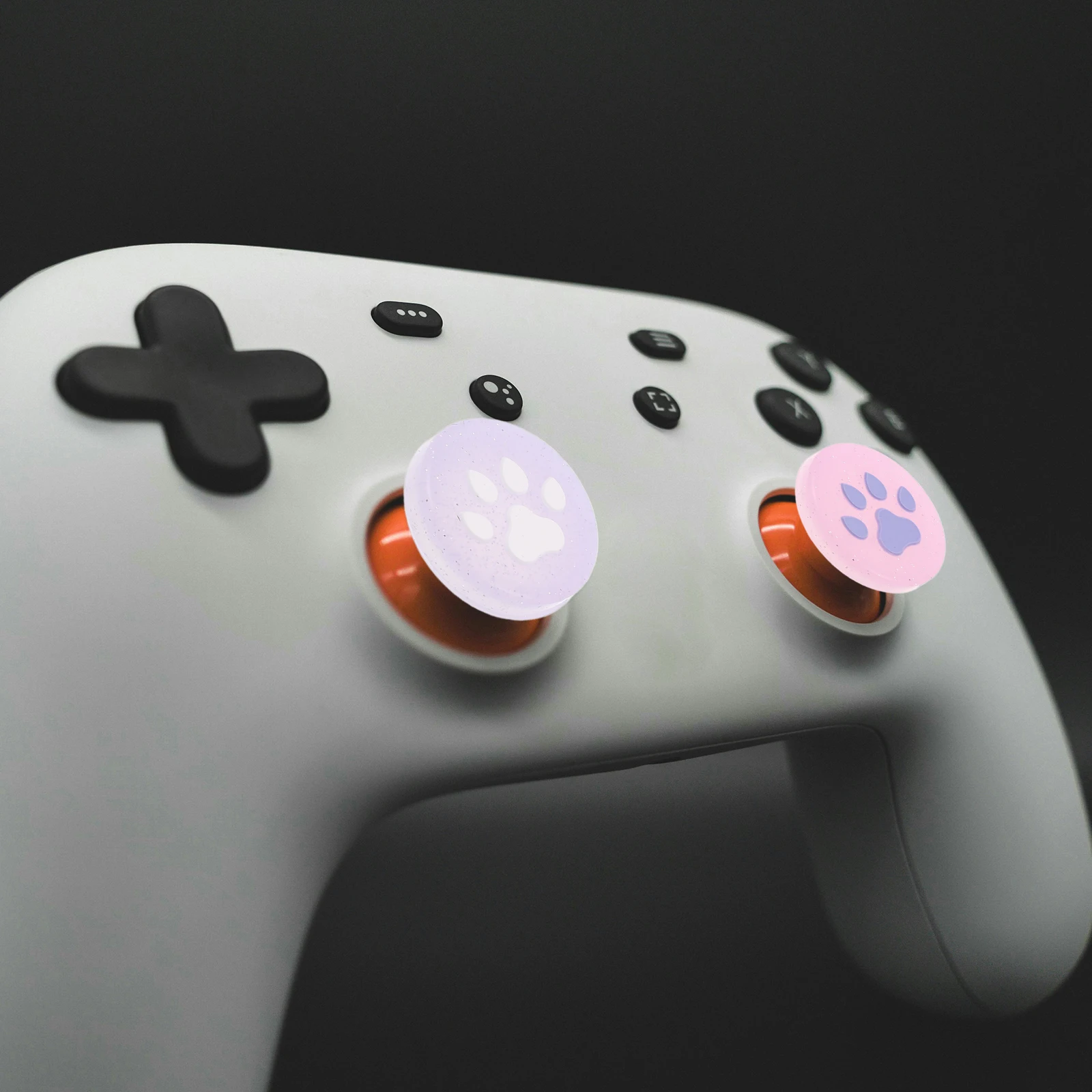 4pcs Thumb Stick Caps Glow in Dark Cute Cat Paw Design Silicone Replacement Controller Covers Compatible Console
4pcs Thumb Stick Caps Glow in Dark Cute Cat Paw Design Silicone Replacement Controller Covers Compatible Console