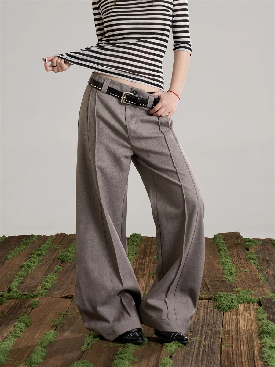 American Retro Low Waist Wide Leg Pants Women Loose Straight Casual Pants Grey High-End Commuting Leisure Trousers
American Retro Low Waist Wide Leg Pants Women Loose Straight Casual Pants Grey High-End Commuting Leisure Trousers