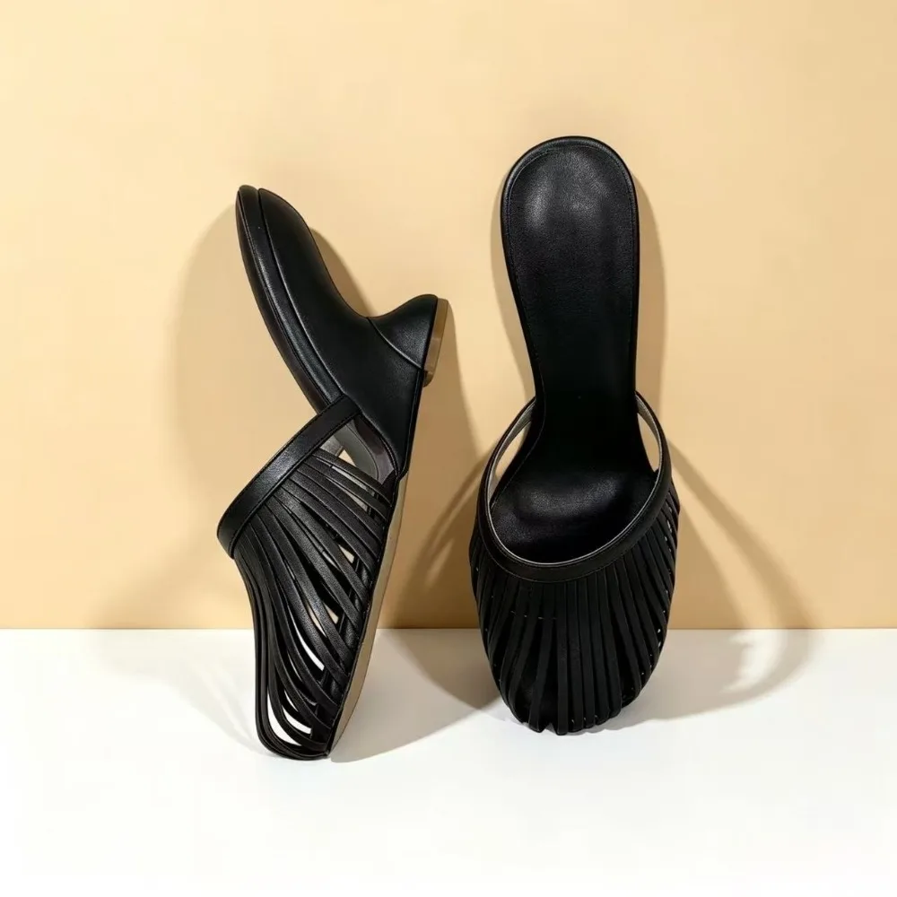 2026 Summer Women Metallic Strap Cutout Wedge Heel Mules Round Toe Slip on High Heel Plus Size Party Sandals
2026 Summer Women Metallic Strap Cutout Wedge Heel Mules Round Toe Slip on High Heel Plus Size Party Sandals
