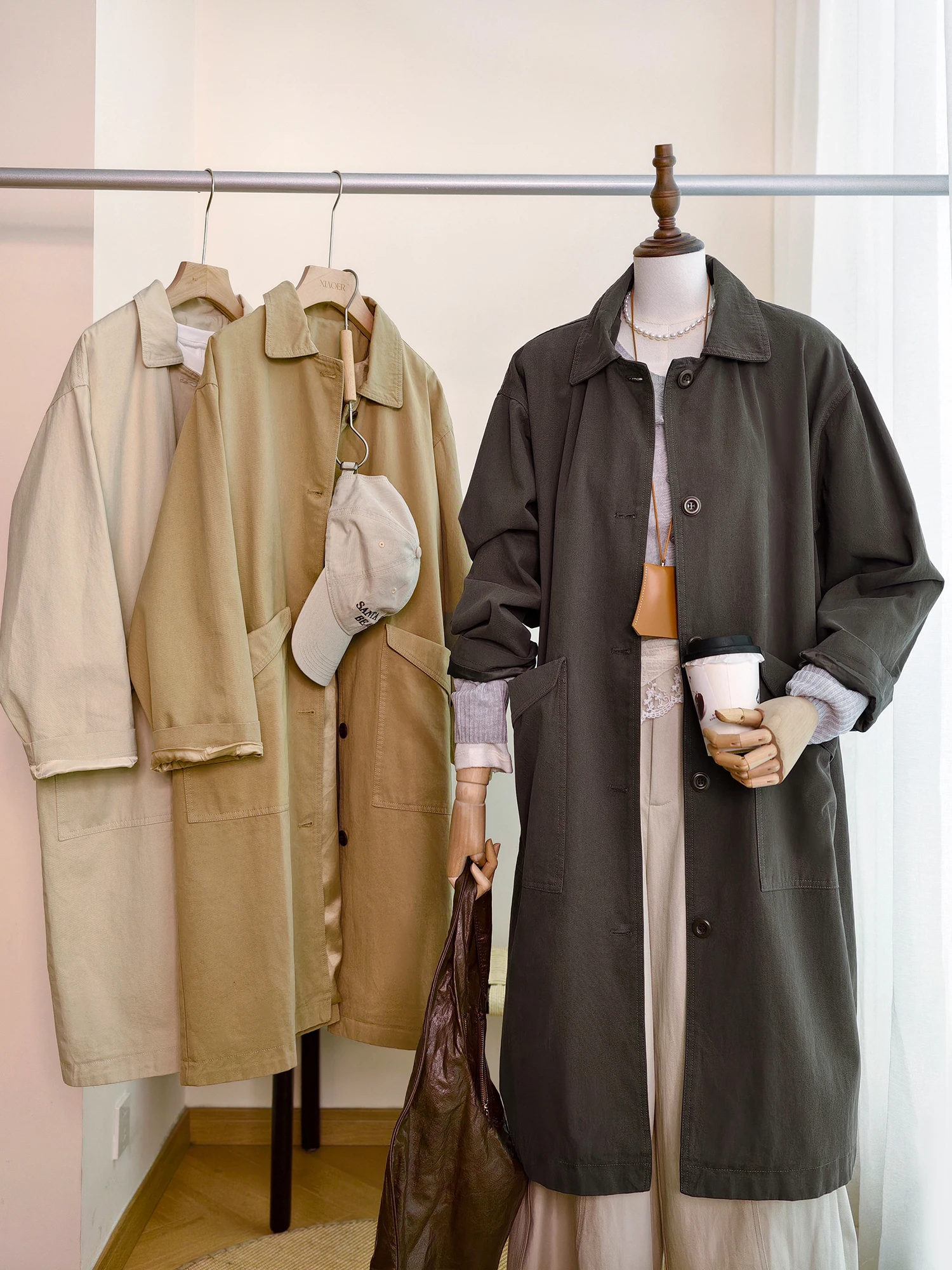 Elegant Long Sleeve Cotton Trench Coat with Flap Pockets Slimming Effect Casual Wear Diagonal Cotton Design Stand Collar Butt...
Elegant Long Sleeve Cotton Trench Coat with Flap Pockets Slimming Effect Casual Wear Diagonal Cotton Design Stand Collar Butt...