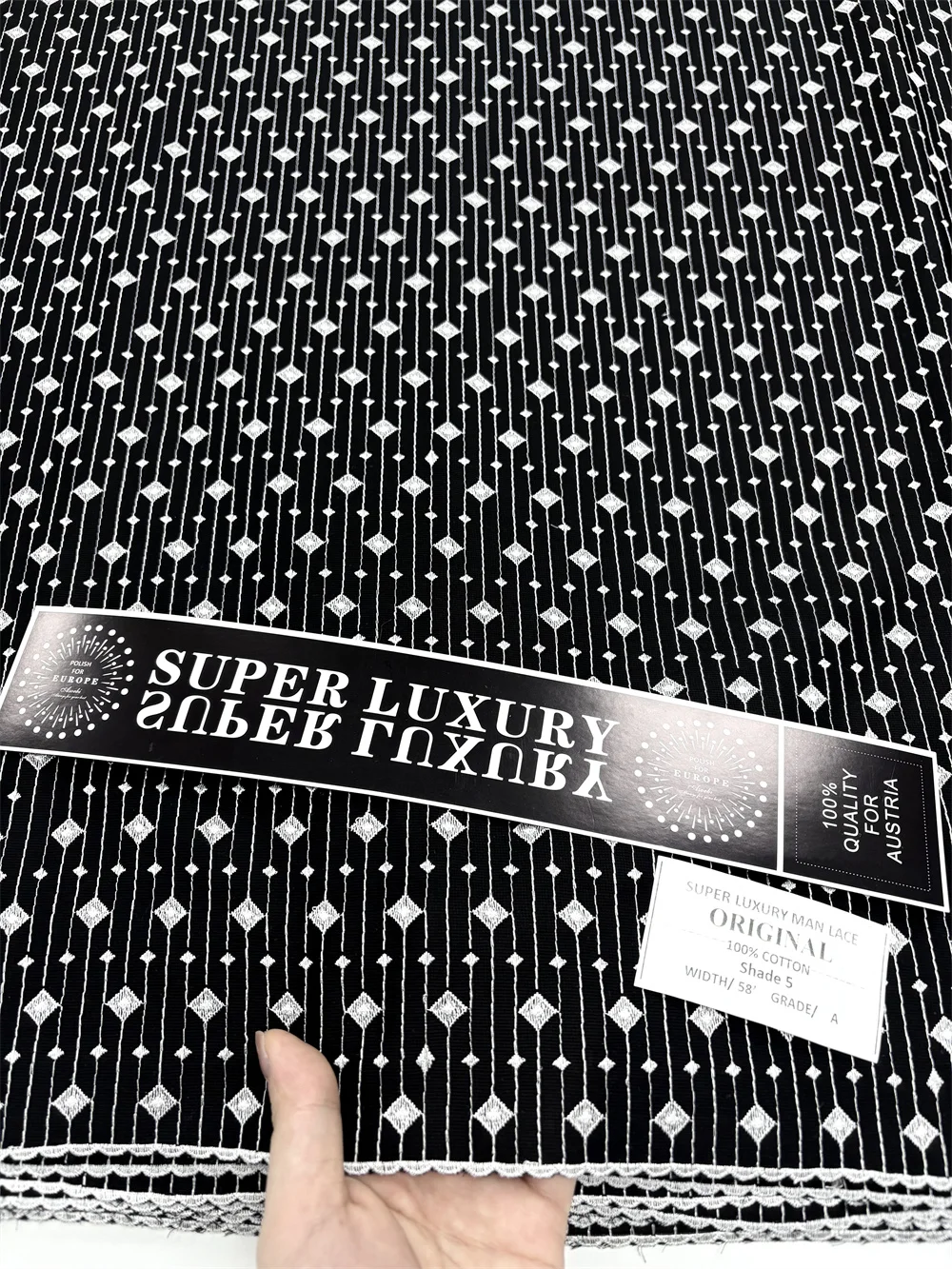 Элитная черная африканская нигерийская французская польская мужская одежда класса люкс из кружевной ткани 2026 для жениха, вечеринки, свадьбы, шитья, платья G17-1
Элитная черная африканская нигерийская французская польская мужская одежда класса люкс из кружевной ткани 2026 для жениха, вечеринки, свадьбы, шитья, платья G17-1