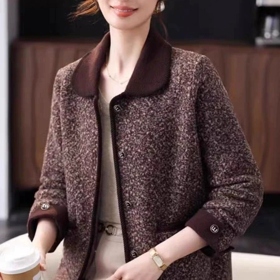 Autumn/Winter 2025 New Fashionable Collar Jacket Short Knitted Cardigan Jacket Top
Autumn/Winter 2025 New Fashionable Collar Jacket Short Knitted Cardigan Jacket Top