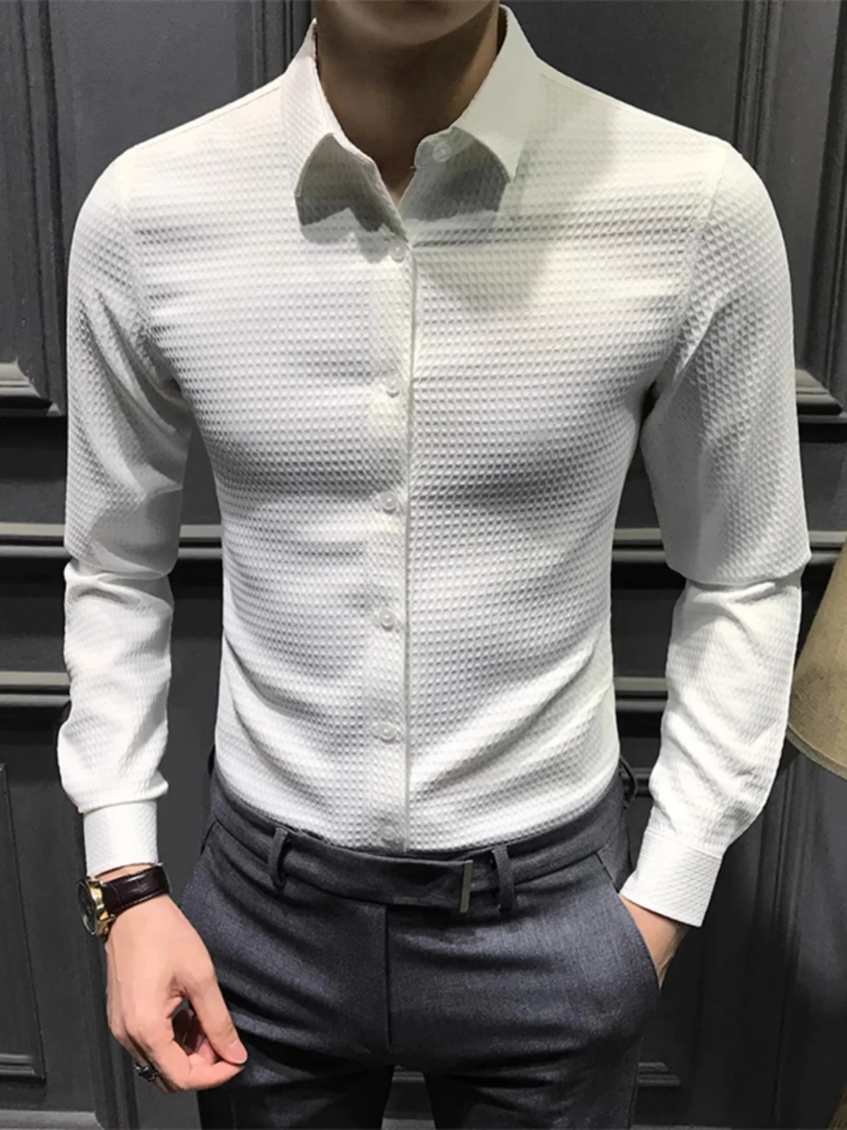 Мужская рубашка Slim Fit с длинным рукавом, корейский стиль, узор «волна», повседневная, деловая, не требующая глажки, базовый слой, рубашка-поло
Мужская рубашка Slim Fit с длинным рукавом, корейский стиль, узор «волна», повседневная, деловая, не требующая глажки, базовый слой, рубашка-поло