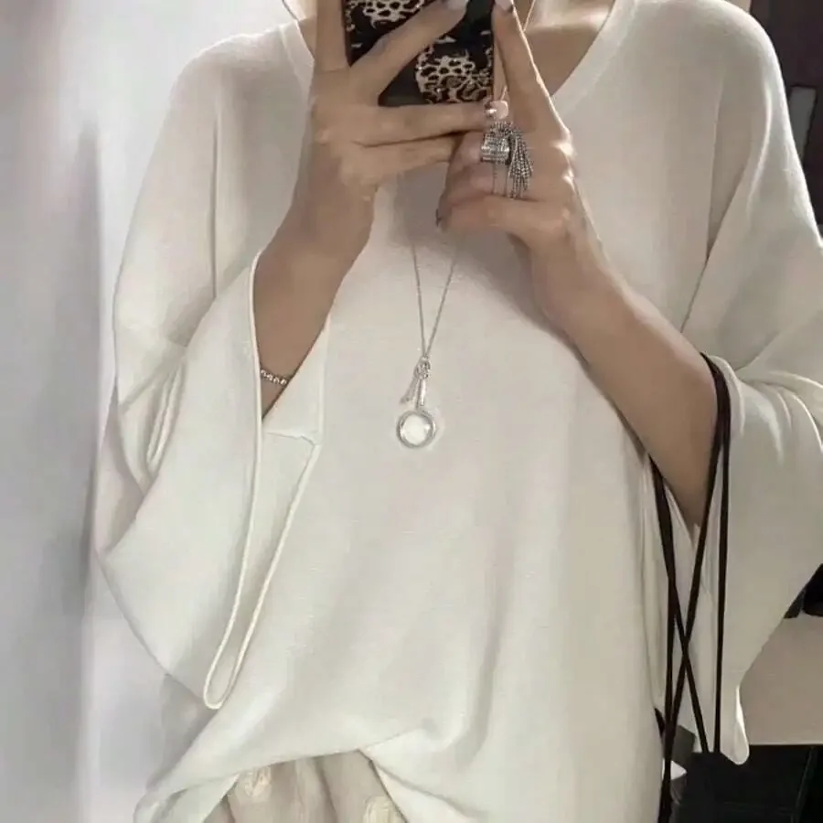 Women Vintage Old Money Style Long Sweater Chain Necklace With Magnifying Glass Key Pendant
Women Vintage Old Money Style Long Sweater Chain Necklace With Magnifying Glass Key Pendant