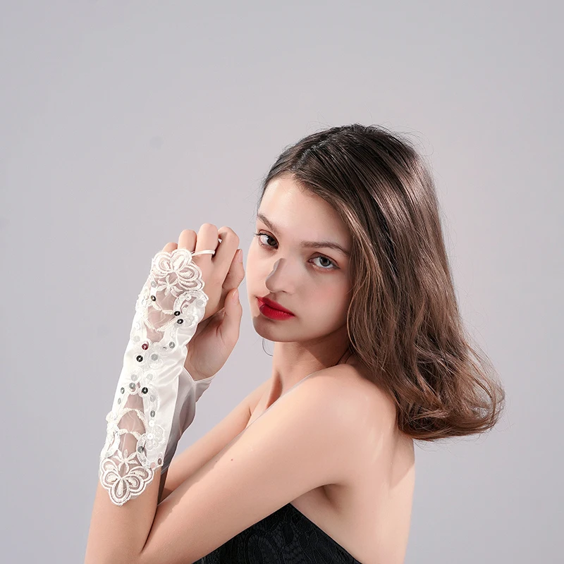 Wedding Accessories Bride Short Fingerless White Gloves Elegant Date Party For Women
Wedding Accessories Bride Short Fingerless White Gloves Elegant Date Party For Women